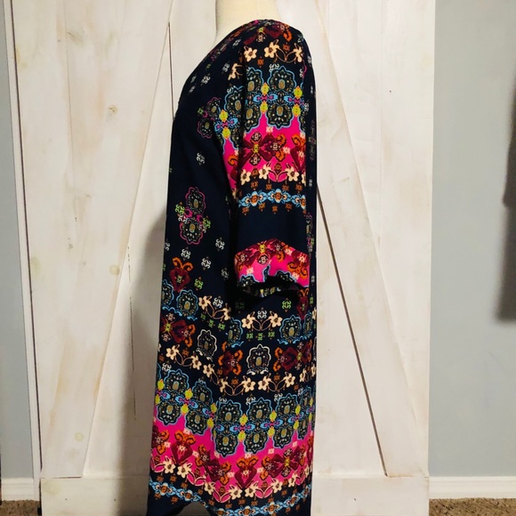 🌸 Renee C Multicolor Shift Dress 🌸 - Picture 2 of 5